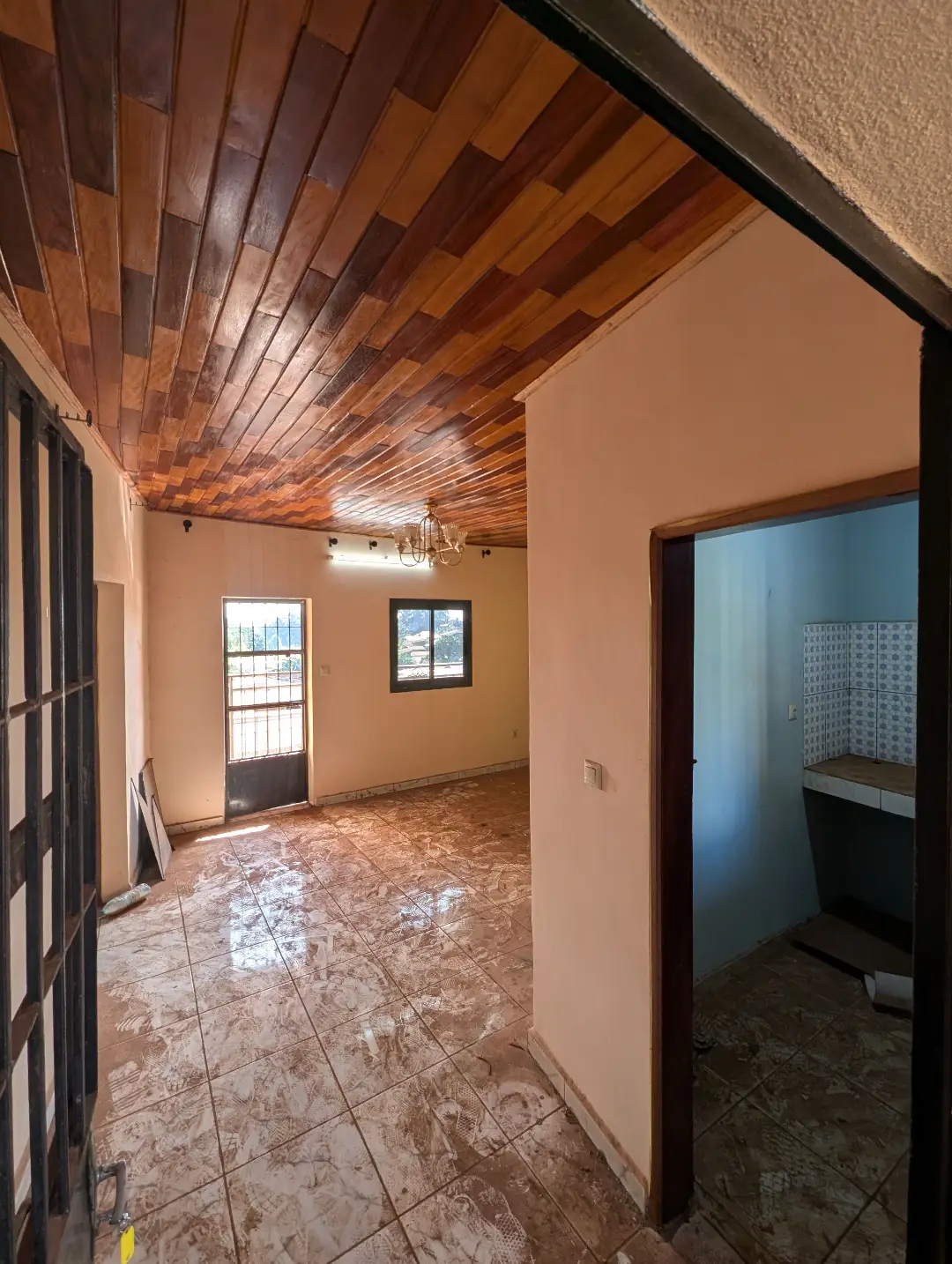 Appartement moderne à louer à Bafoussam Carrefour Ekoule - Image 1