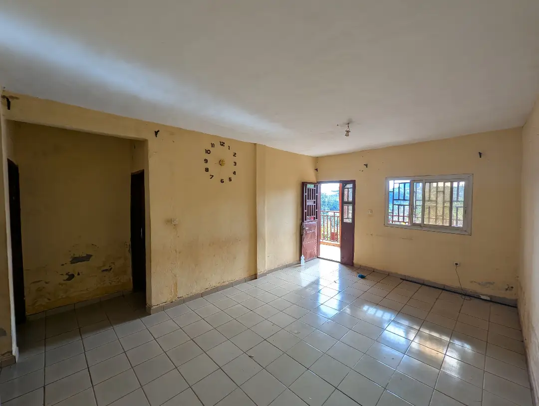 Appartement moderne à louer à Bafoussam Depot Petrolier - Image 1