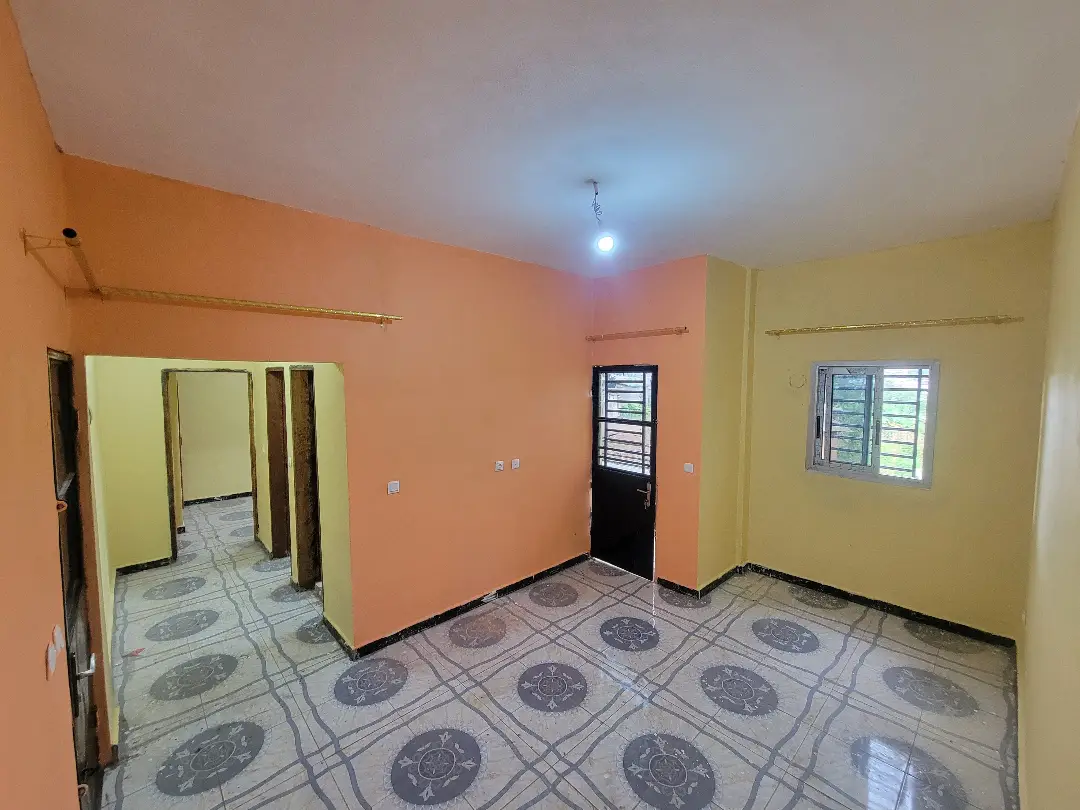 Studio moderne à louer à Bafoussam Nze - Image 1