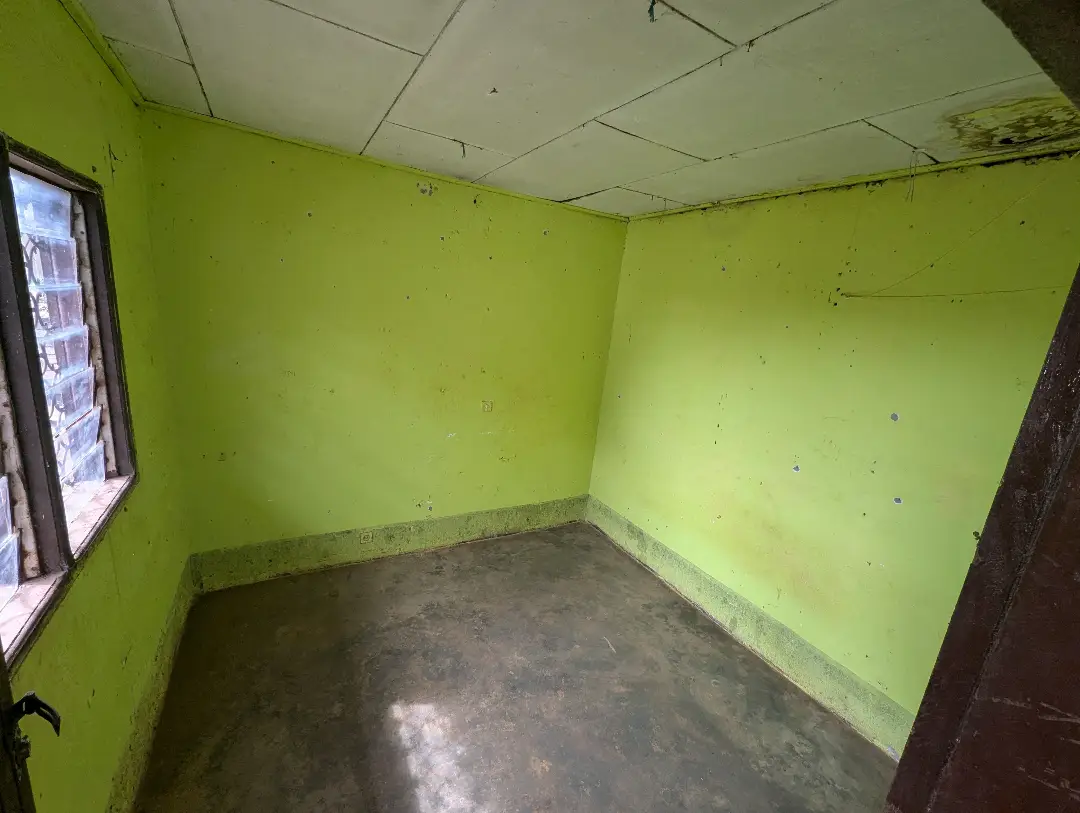 Chambre moderne à louer à Bafoussam Cite De L'esperance - Image 1