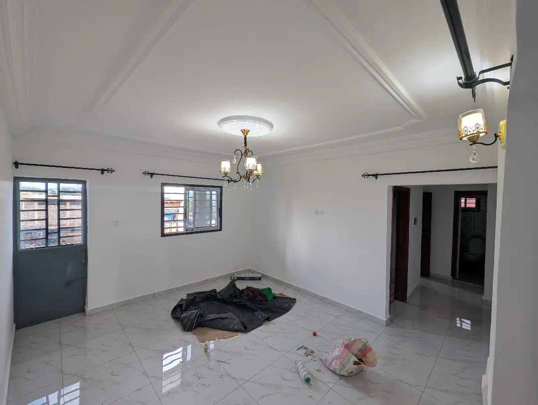 Studio moderne à louer à Bafoussam Mairie Rural - Image 1