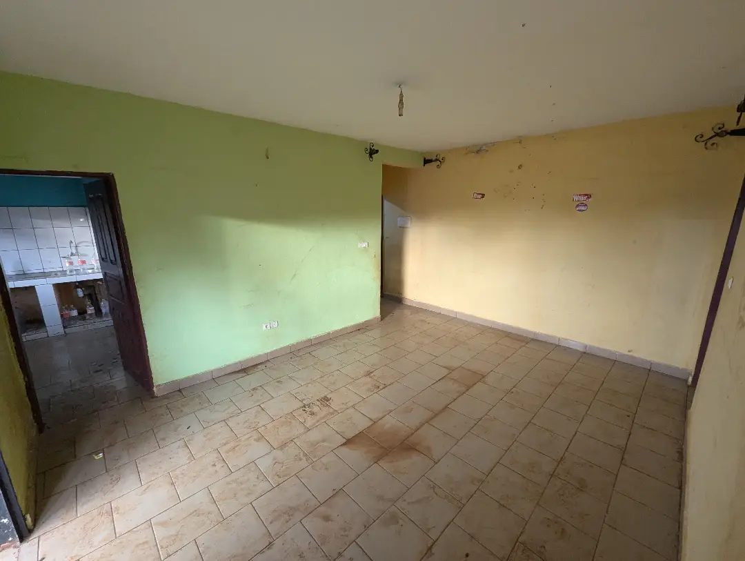 Appartement moderne à louer à Bafoussam Ta'a Mbah - Image 1