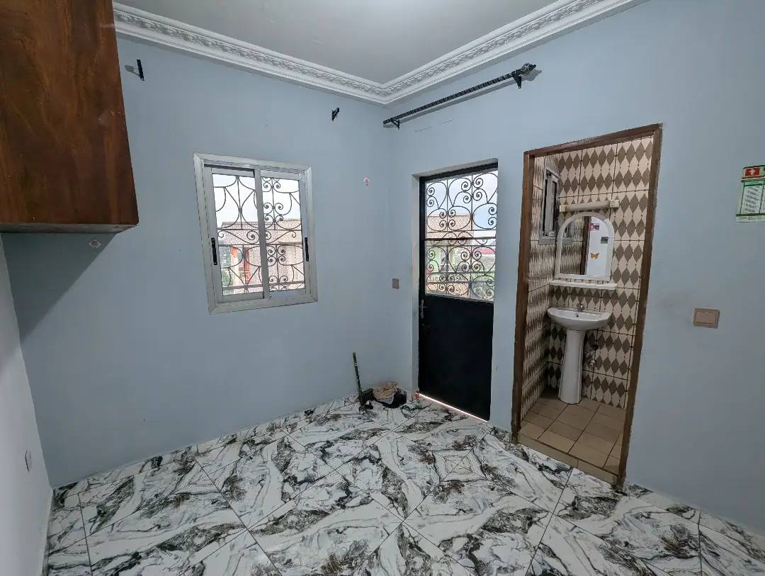 Chambre moderne à louer à Bafoussam Socada - Image 1