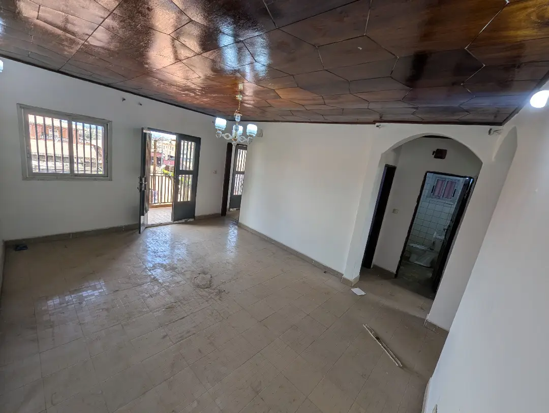 Appartement moderne à louer à Bafoussam Palace - Image 1