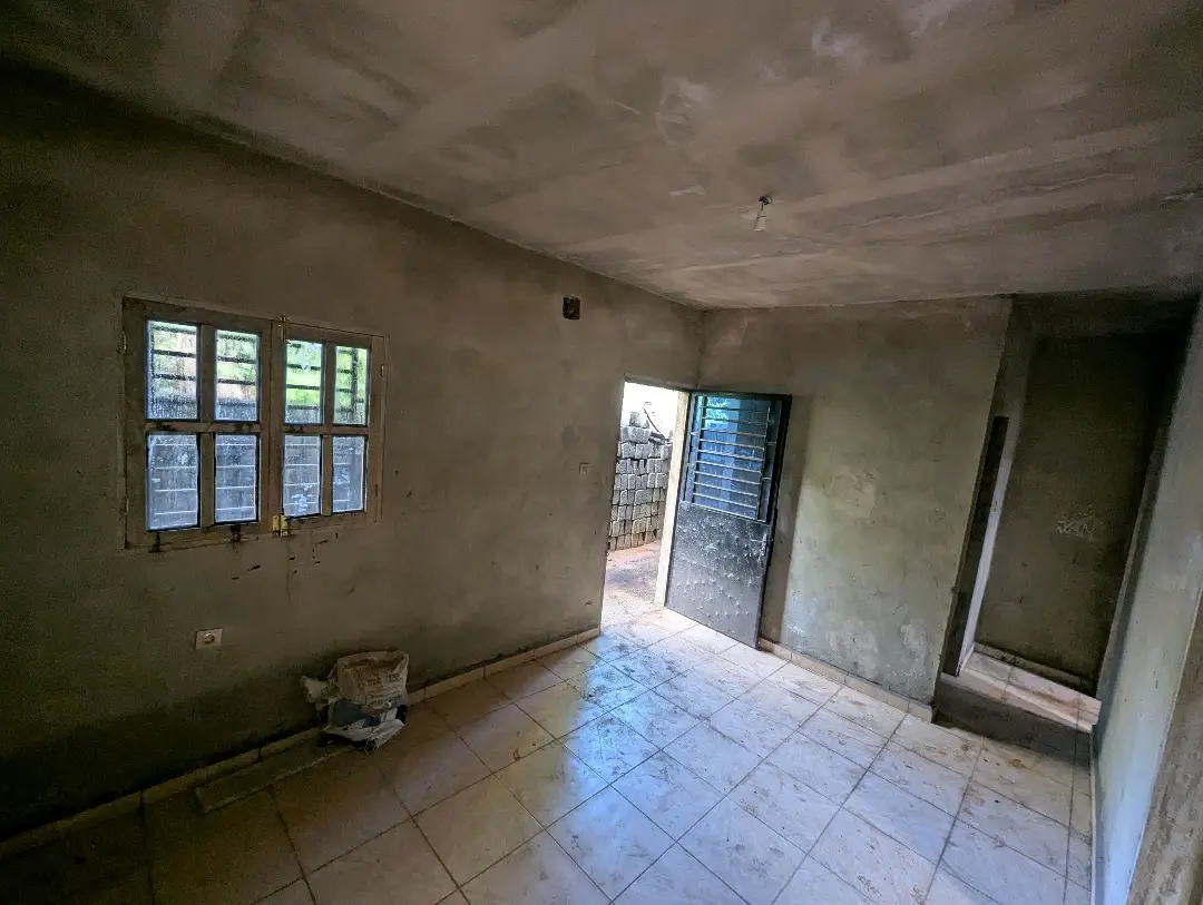 Appartement moderne à louer à Bafoussam Fin Goudron Toket - Image 1