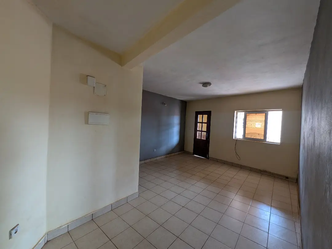 Appartement moderne à louer à Bafoussam Entree Ecole Normale - Image 1