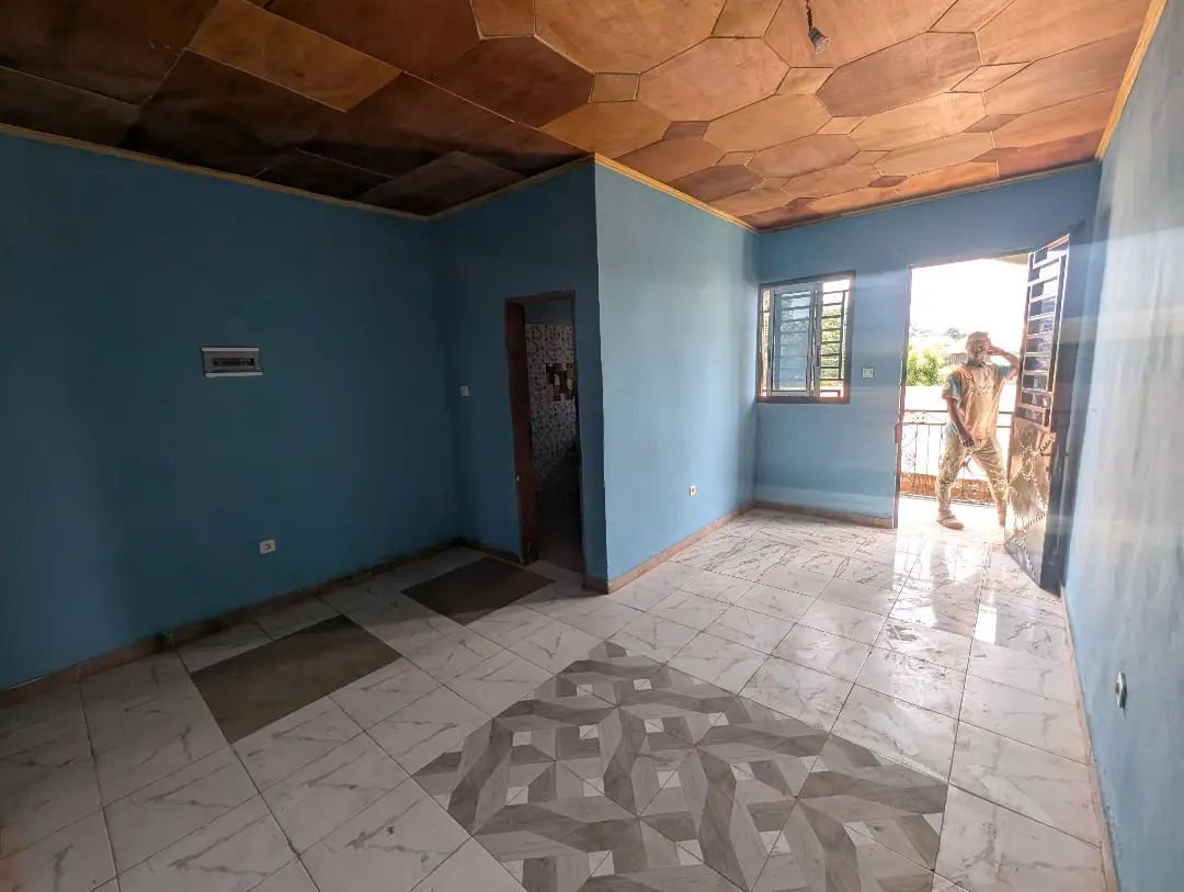 Studio moderne à louer à Bafoussam Tchitchap (ver La Maetur) - Image 1