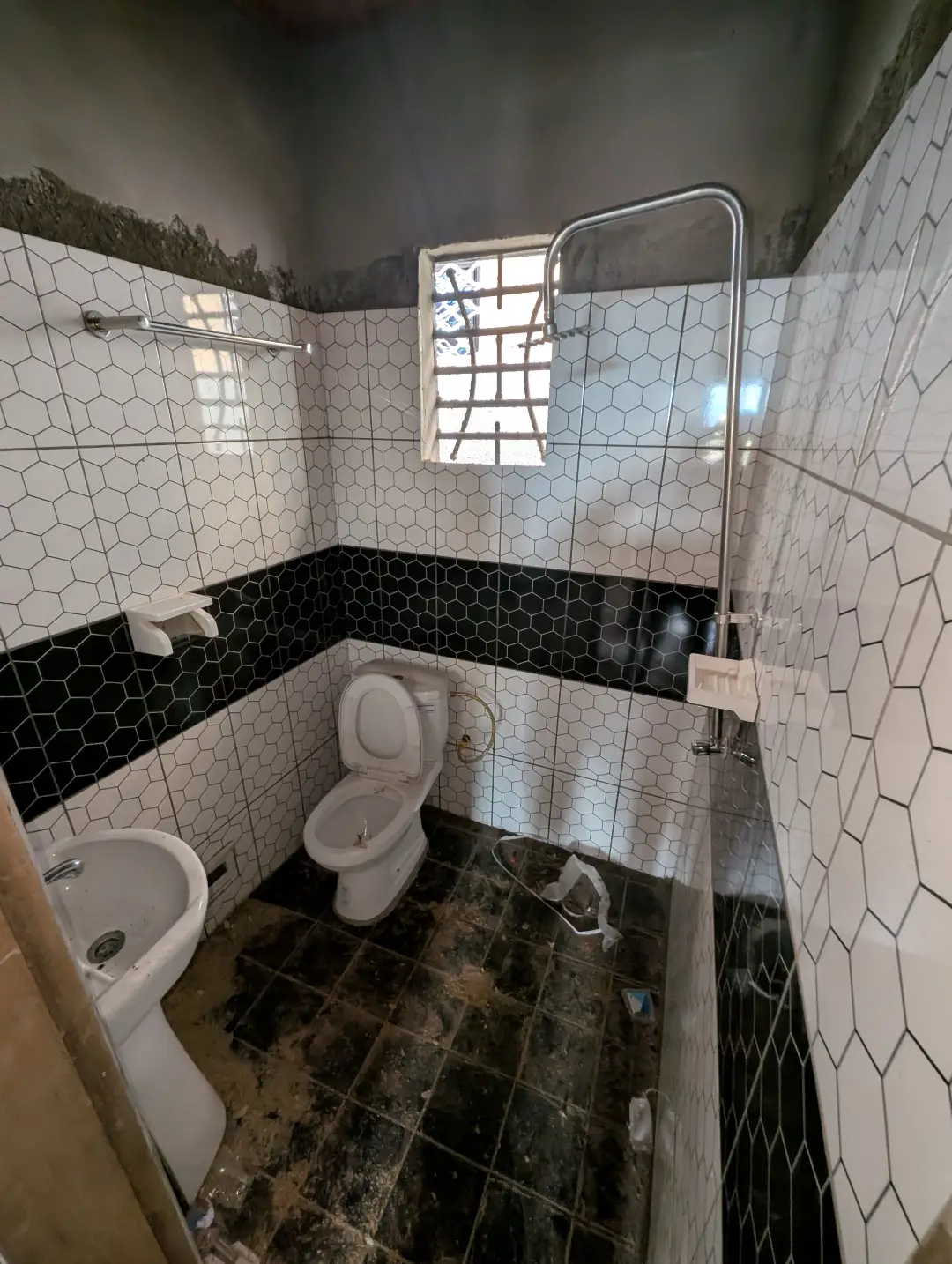 Appartement moderne à louer à Bafoussam Carrefour Saint Thomas - Image 11