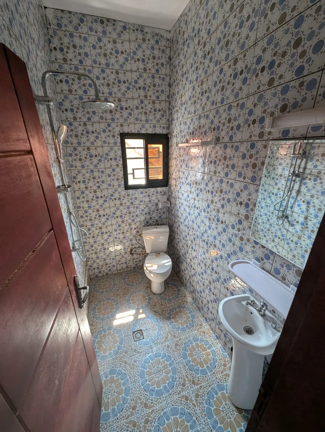 Appartement moderne à louer à Bafoussam Saint Thomas - Image 11