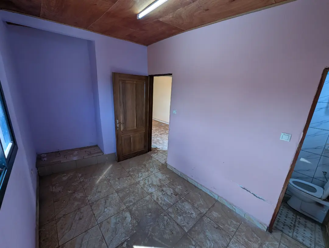 Appartement moderne à louer à Bafoussam Carrefour Ekoule - Image 11