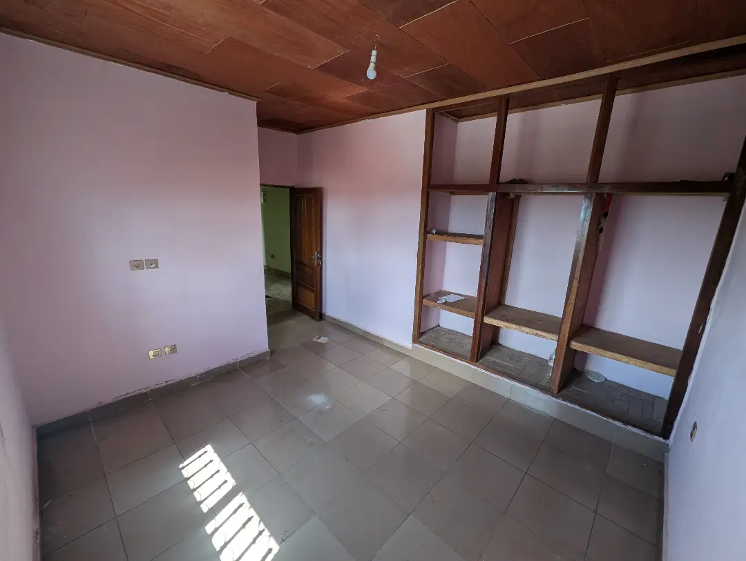 Appartement moderne à louer à Bafoussam Maeture - Image 11