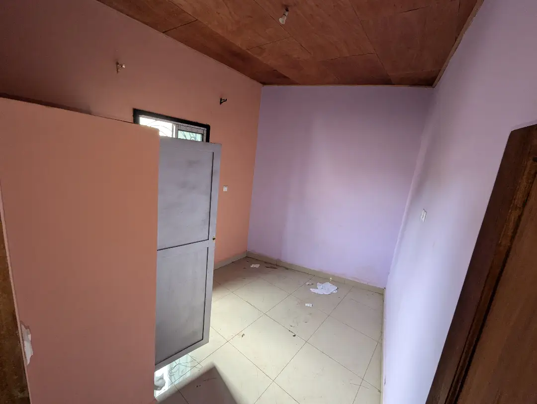 Appartement moderne à louer à Bafoussam Camp Militaire - Image 11