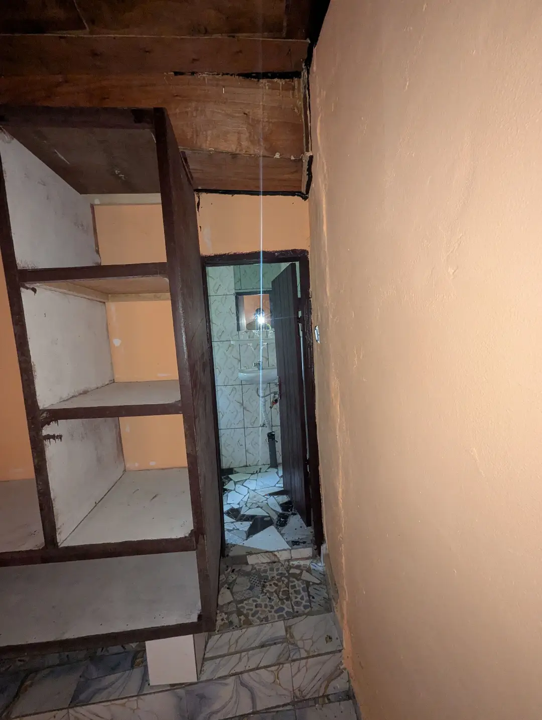 Studio moderne à louer à Bafoussam Nouveau Quariter Kamkop - Image 11