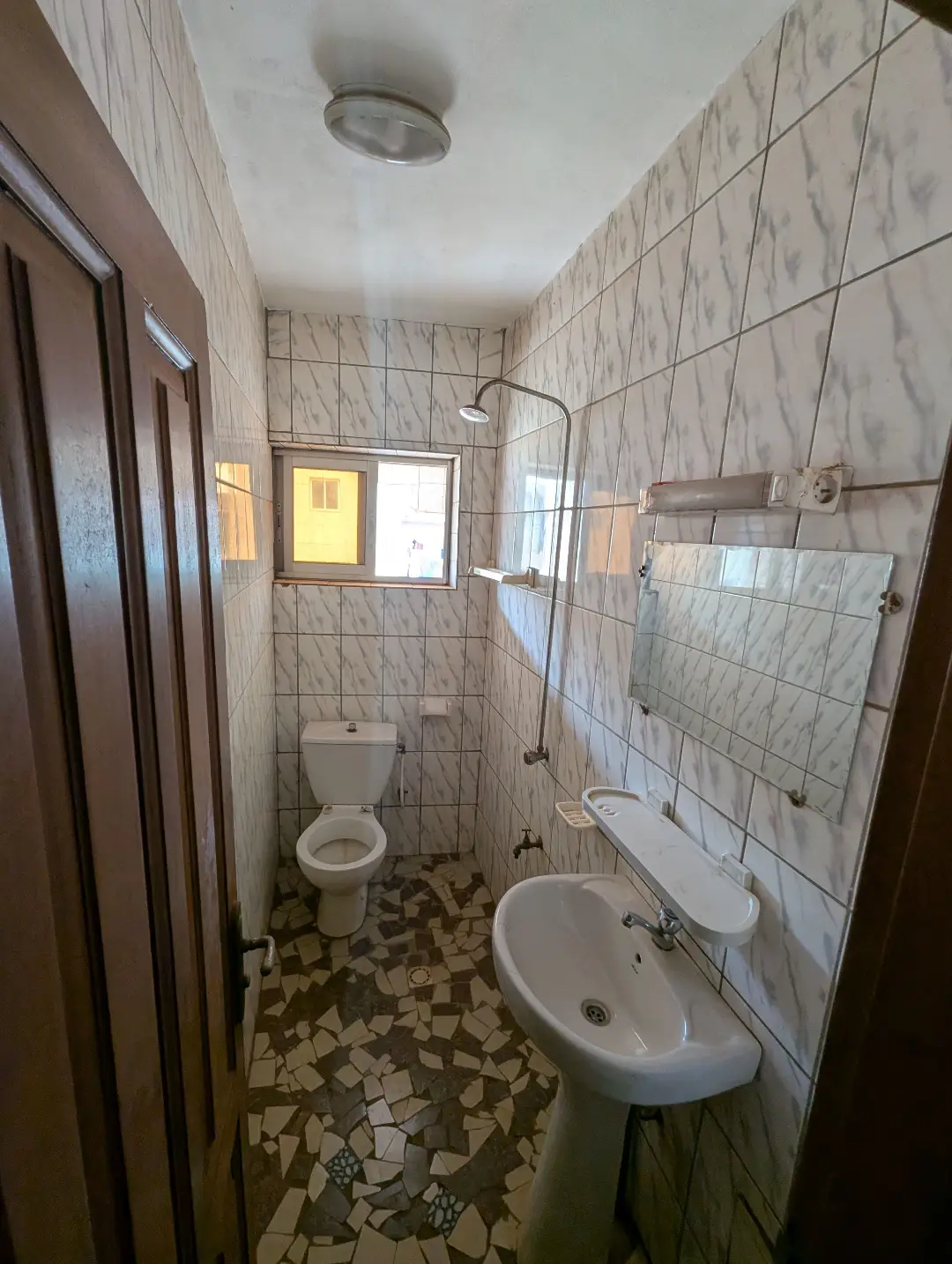 Appartement moderne à louer à Bafoussam Entree Ecole Normale - Image 11