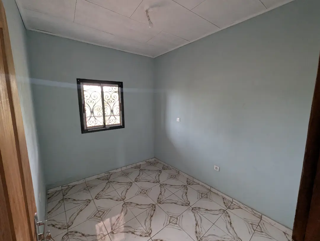 Appartement moderne à louer à Bafoussam Entree De La Ville - Image 11