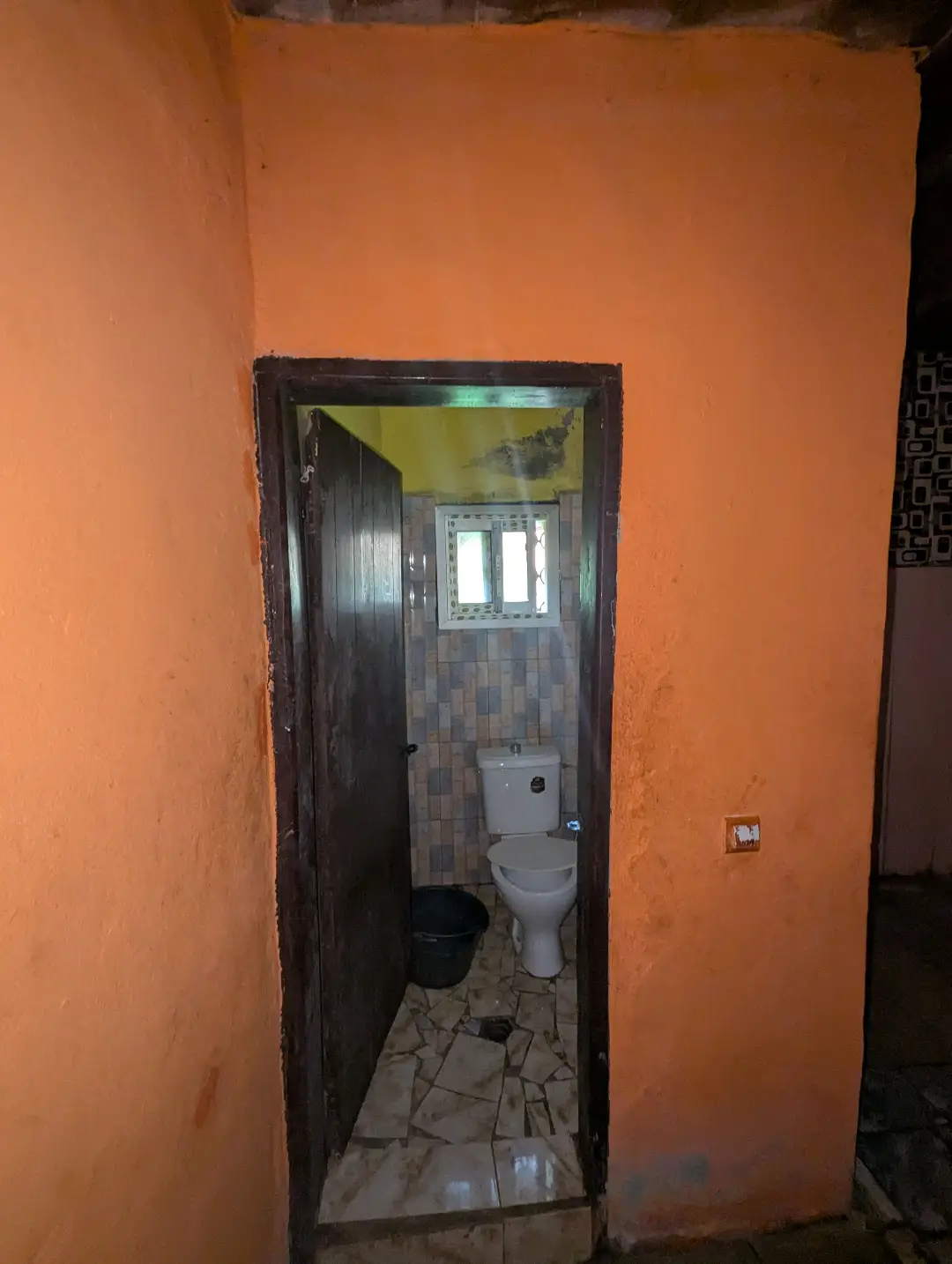 Studio moderne à louer à Bafoussam Toket (lycee) - Image 11