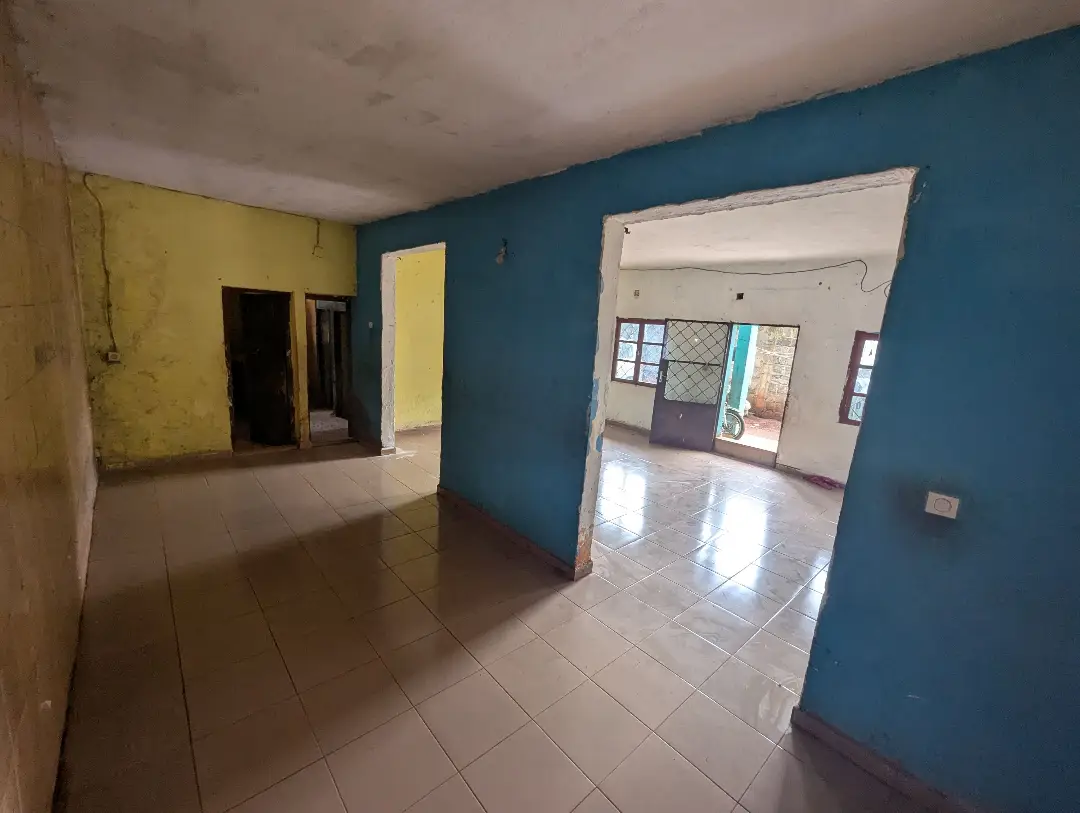 Maison moderne à louer à Bafoussam Tamdja - Image 11