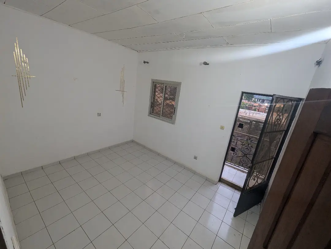 Appartement moderne à louer à Bafoussam Lafe( Ta'a Mbah) - Image 12