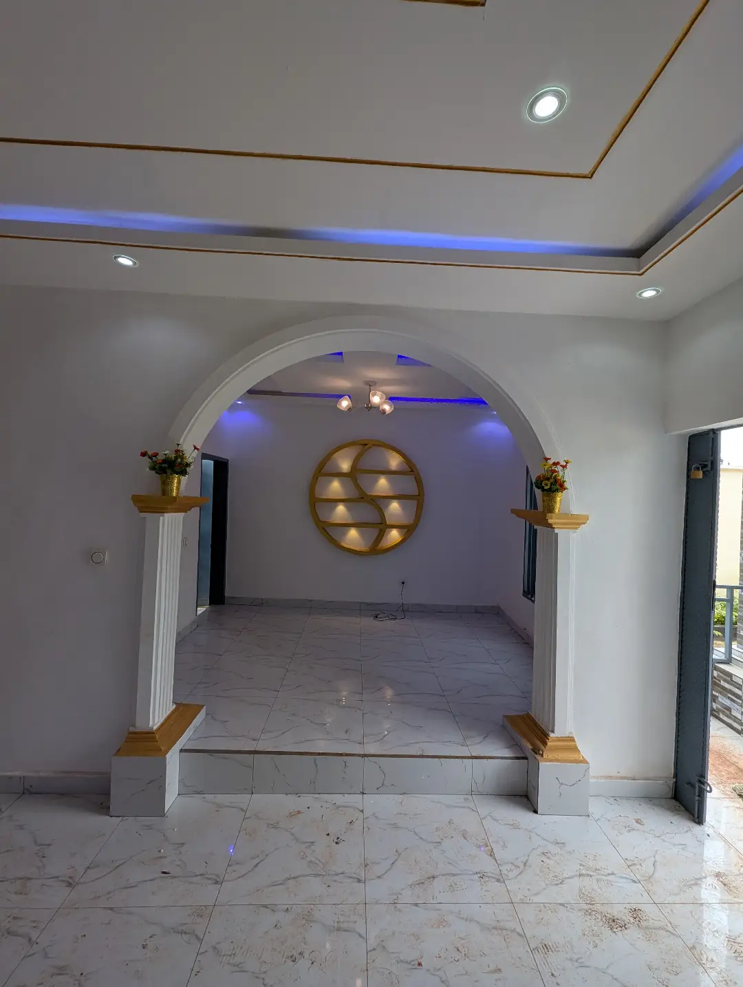 Villa moderne à vendre à Bafoussam Memboutchi - Image 12