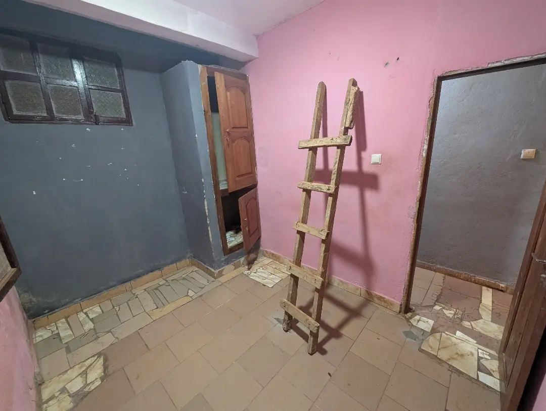 Studio moderne à louer à Bafoussam Socada - Image 12