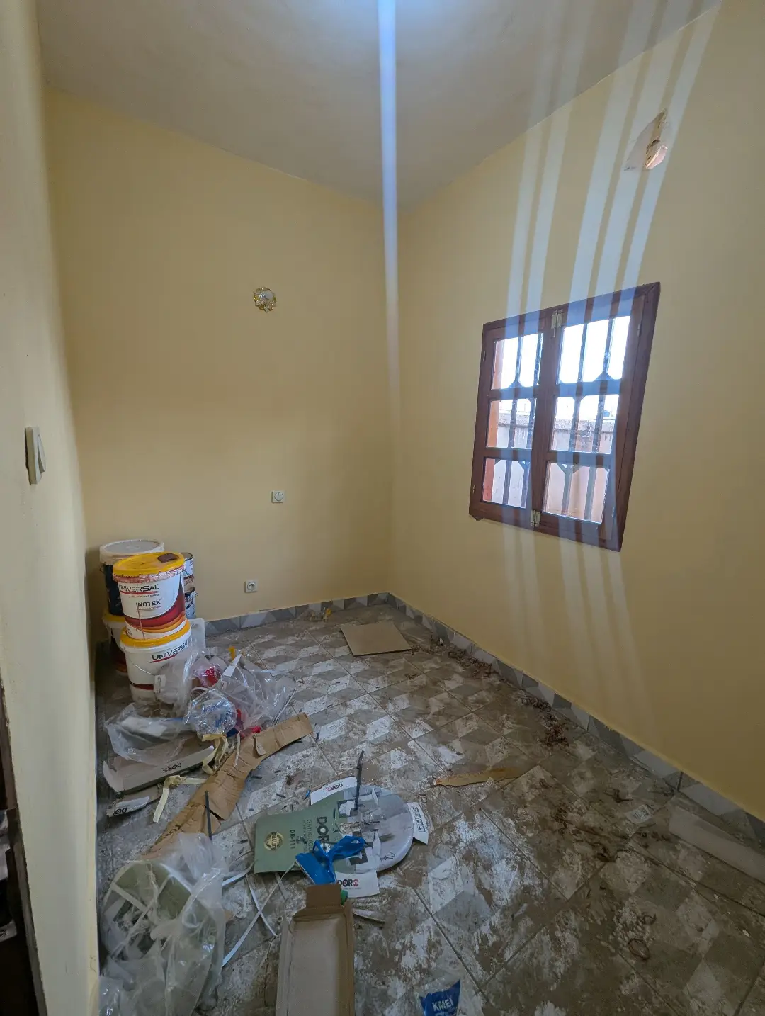Studio moderne à louer à Bafoussam 2eme Carrefour Eveche - Image 12
