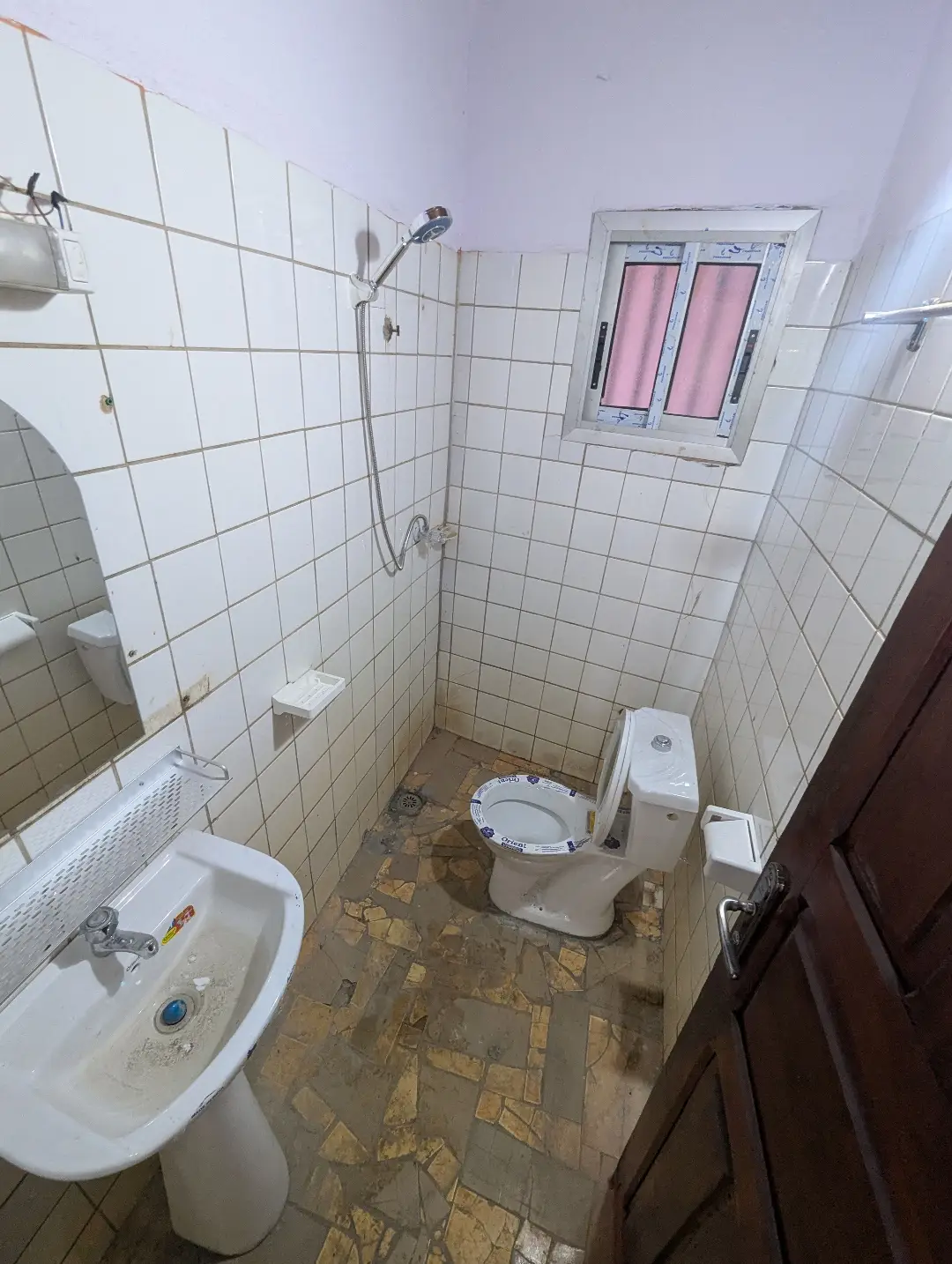 Appartement moderne à louer à Bafoussam Palace - Image 12