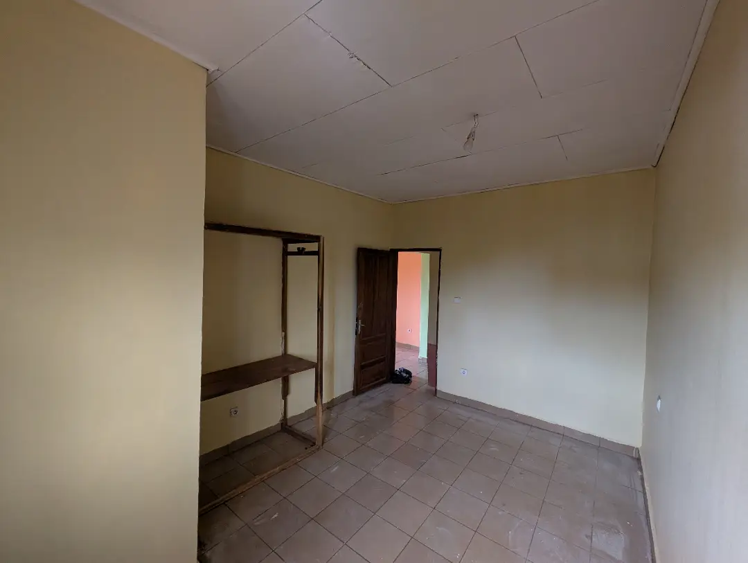 Appartement moderne à louer à Bafoussam Camoco Cami Toyota - Image 12