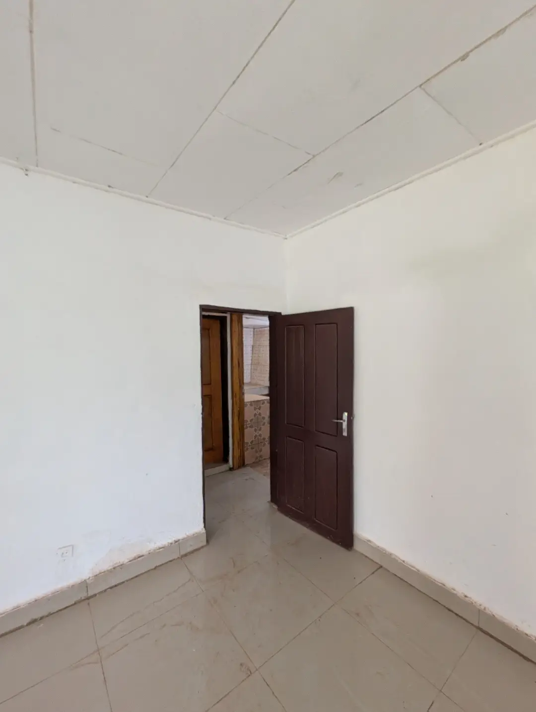 Maison moderne à louer à Bafoussam Madelon - Image 13