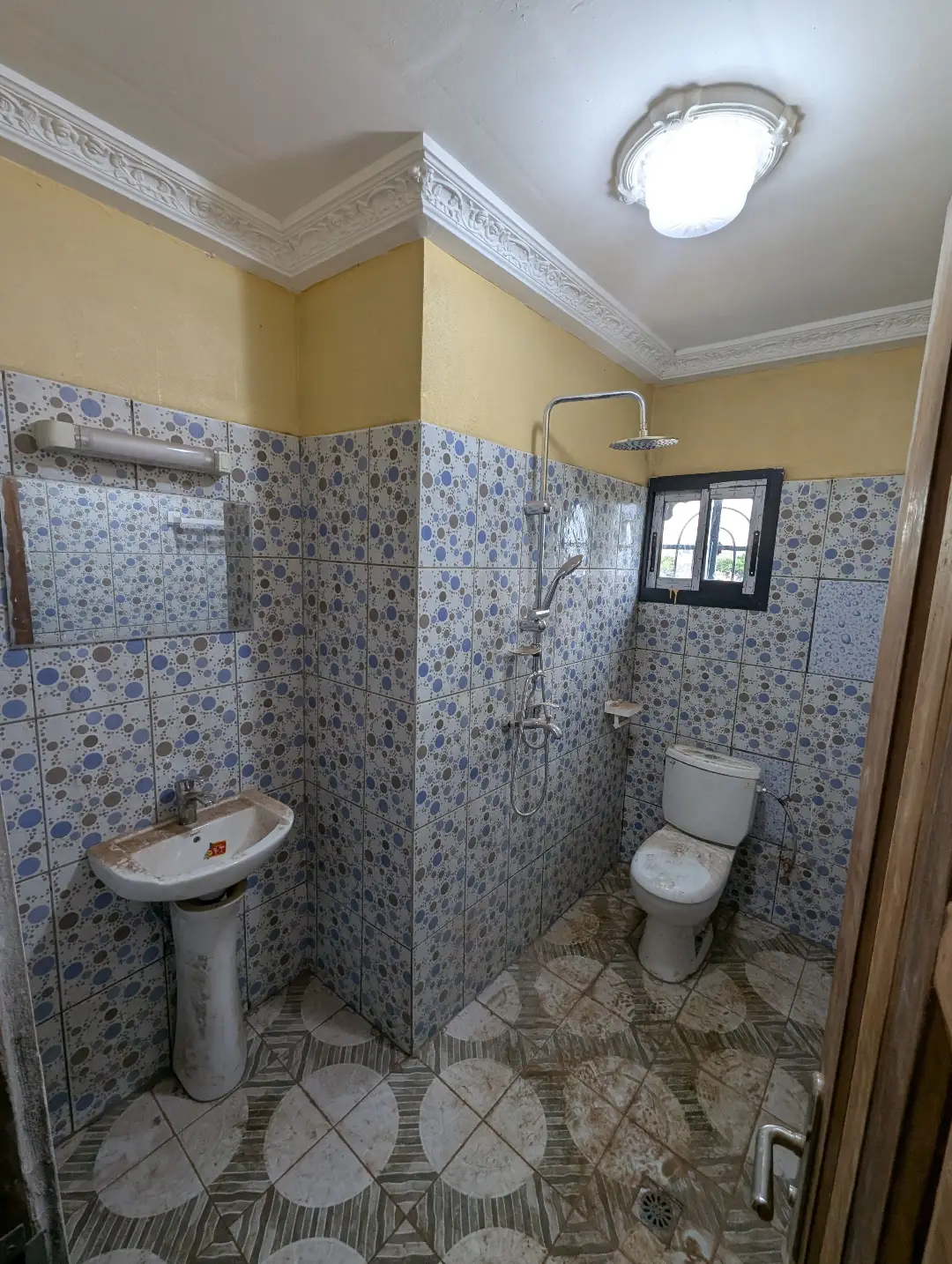 Appartement moderne à louer à Bafoussam Nouvelle Cathedrale - Image 13