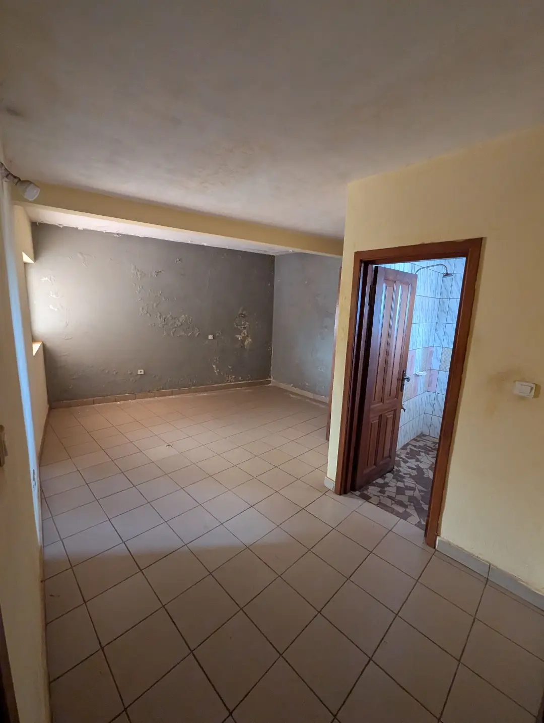 Appartement moderne à louer à Bafoussam Entree Ecole Normale - Image 13