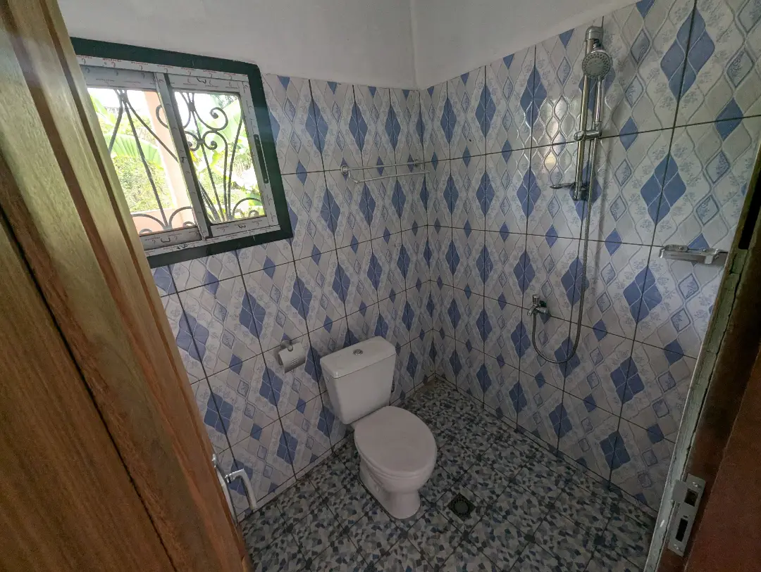 Appartement moderne à louer à Bafoussam Entree De La Ville - Image 13