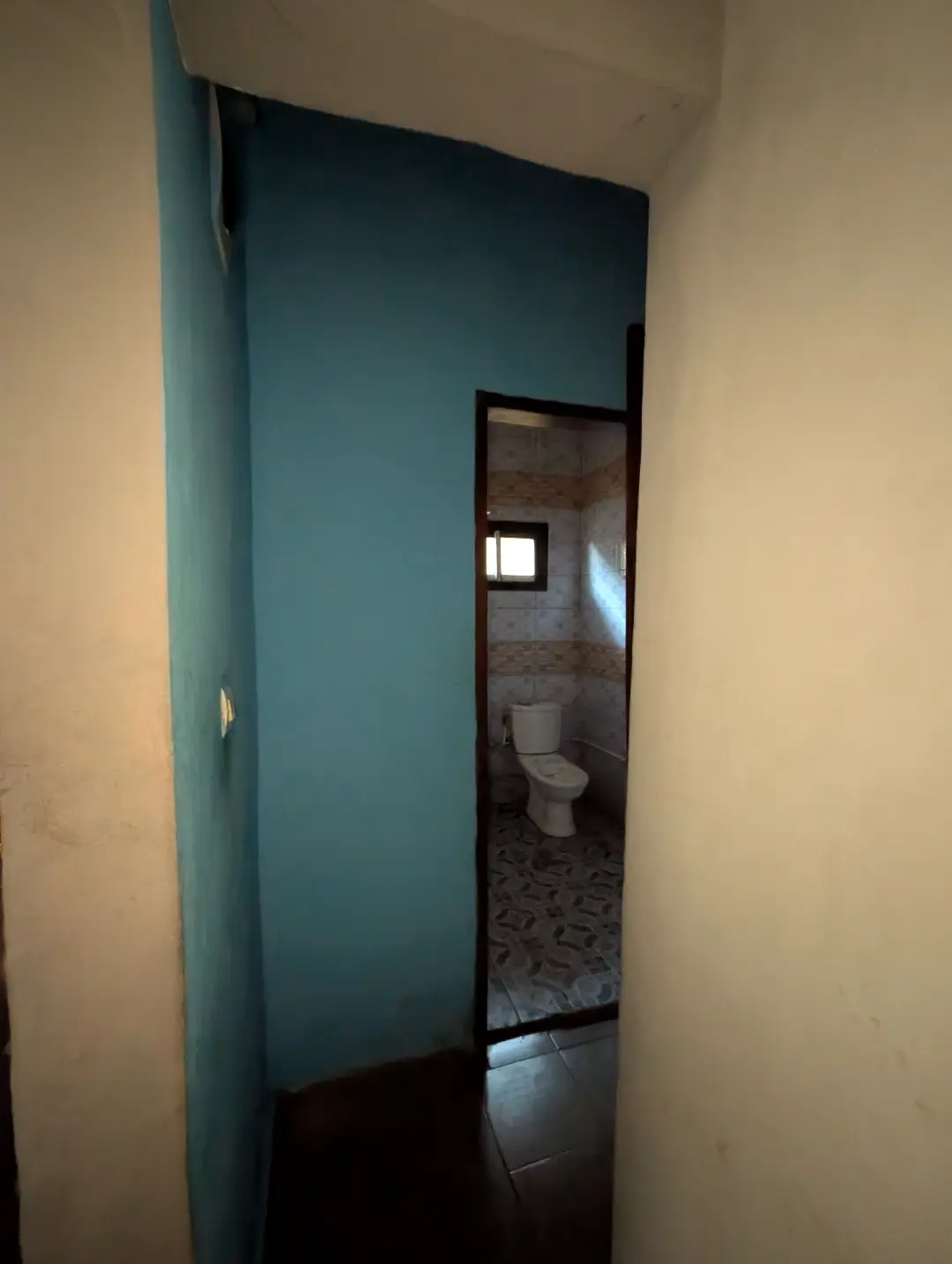 Studio moderne à louer à Bafoussam Kamkop - Image 14
