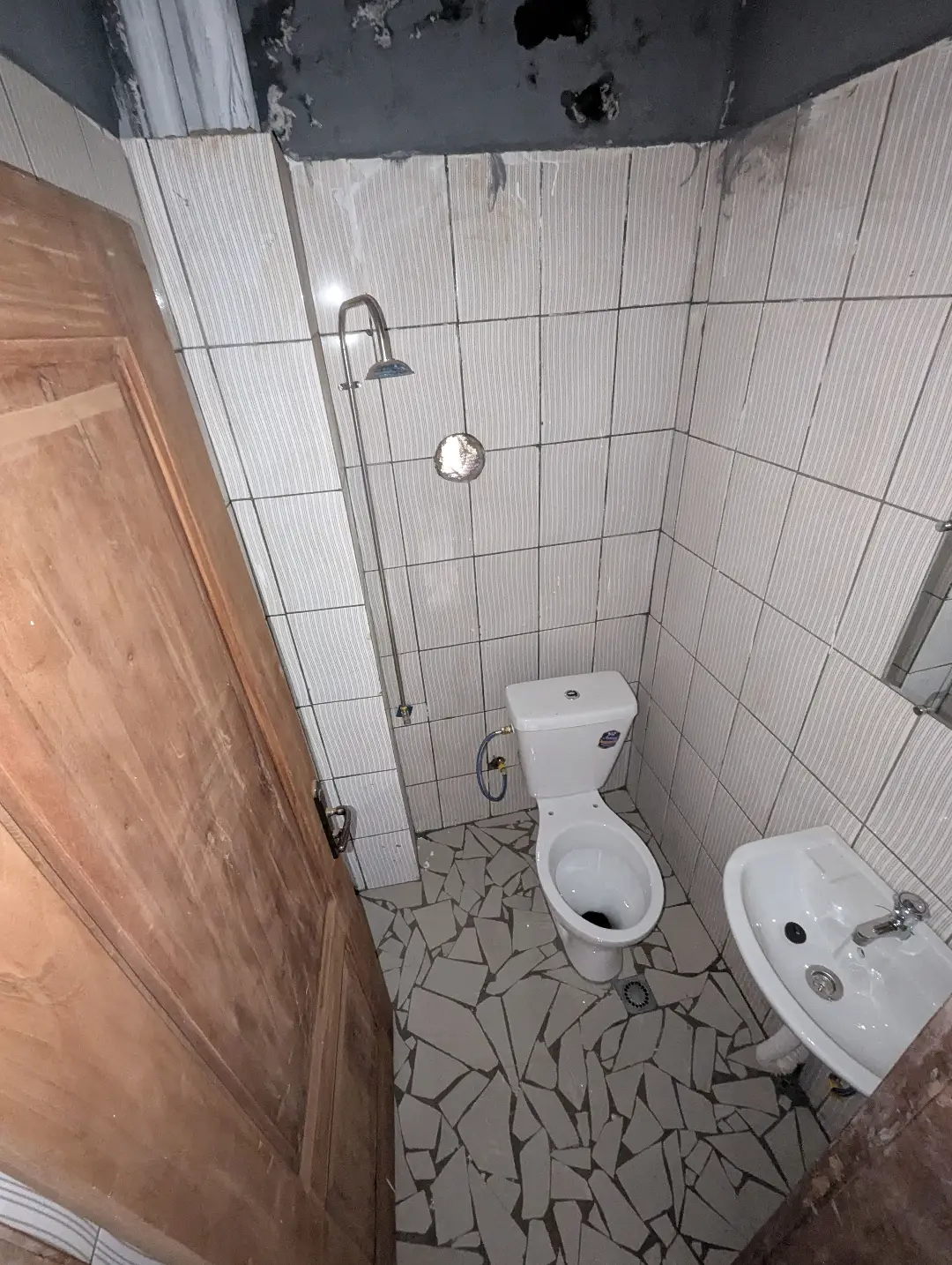 Appartement moderne à louer à Bafoussam Carrefour Explosif - Image 14