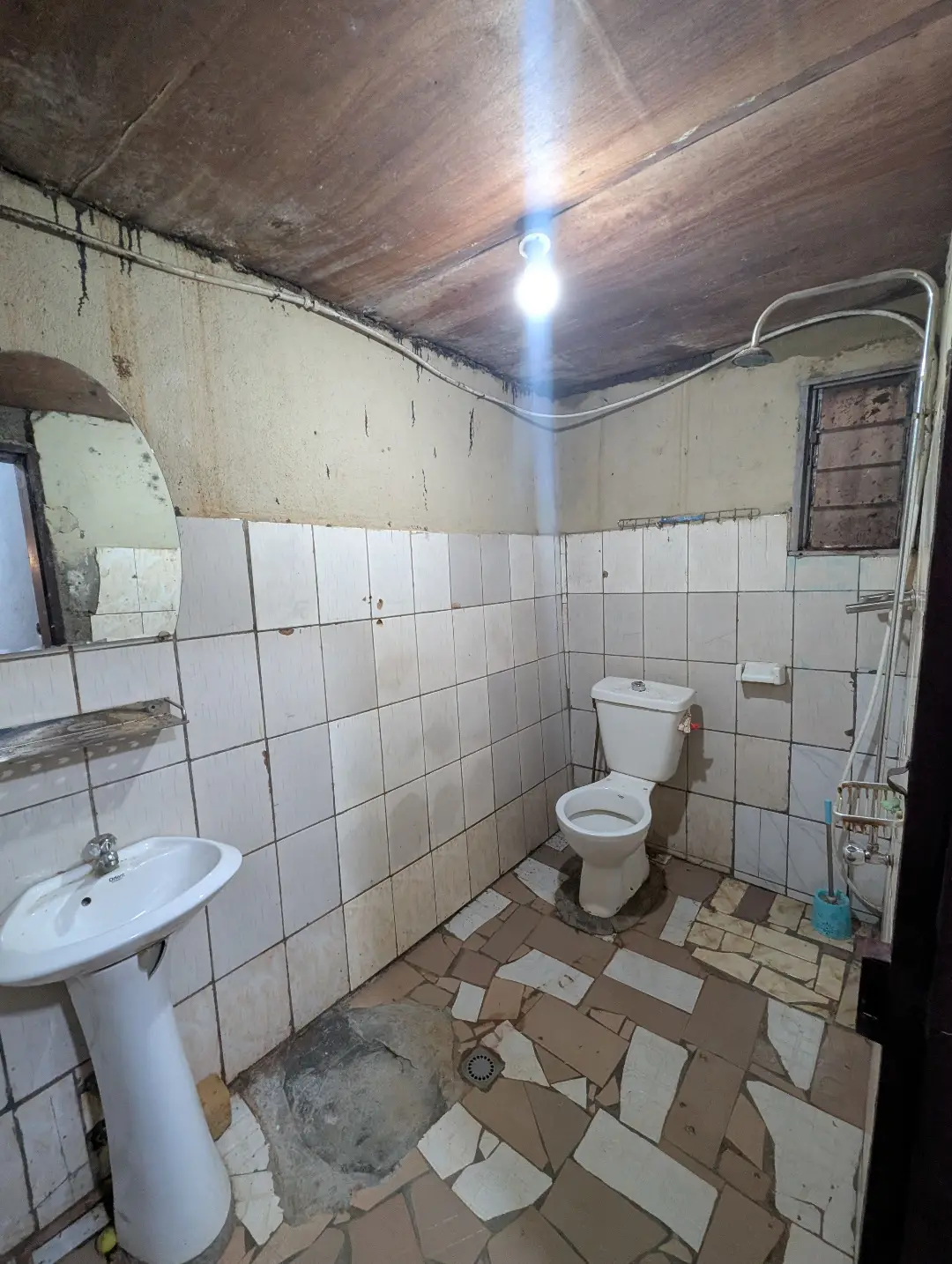 Studio moderne à louer à Bafoussam Socada - Image 14