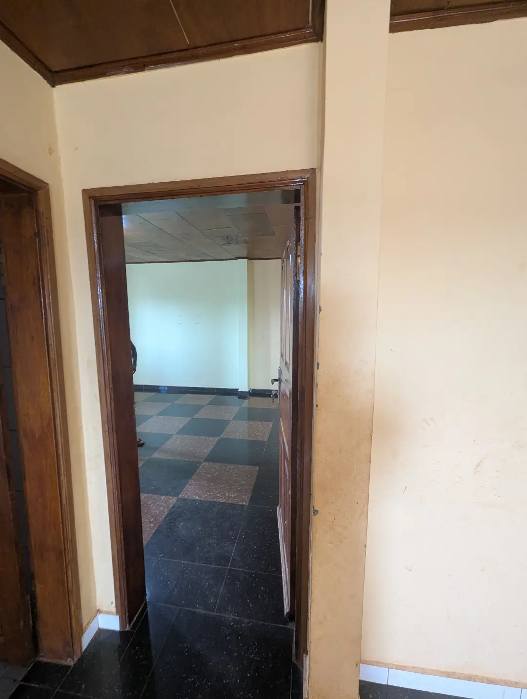 Appartement moderne à louer à Bafoussam Groupe 3 - Image 14