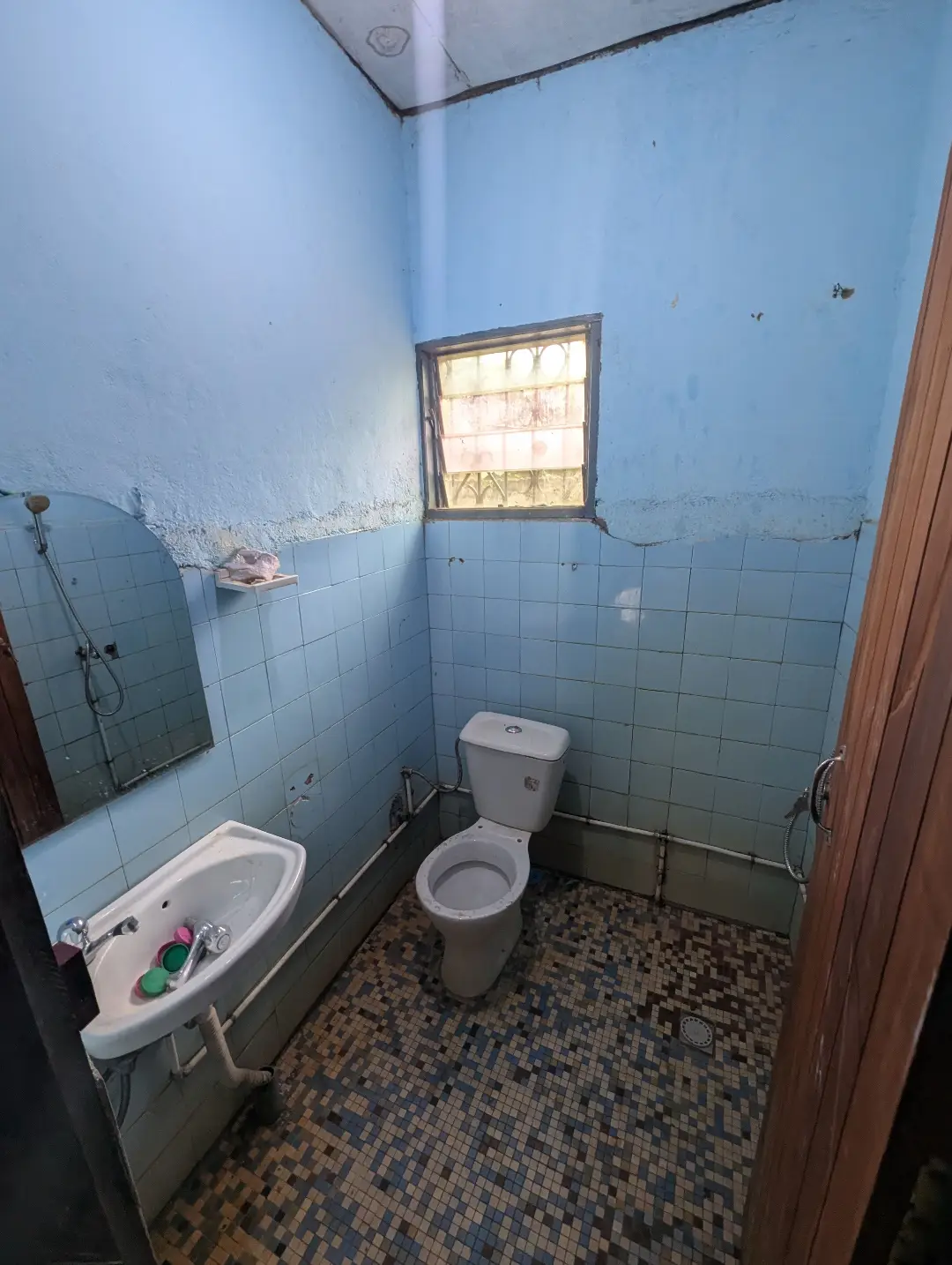 Appartement moderne à louer à Bafoussam Gabon Bar - Image 14