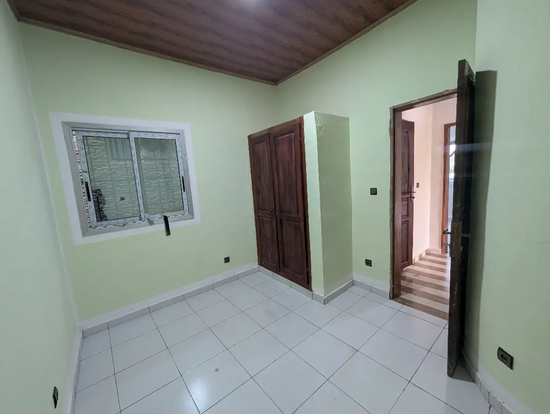 Appartement moderne à louer à Bafoussam Escadron - Image 14