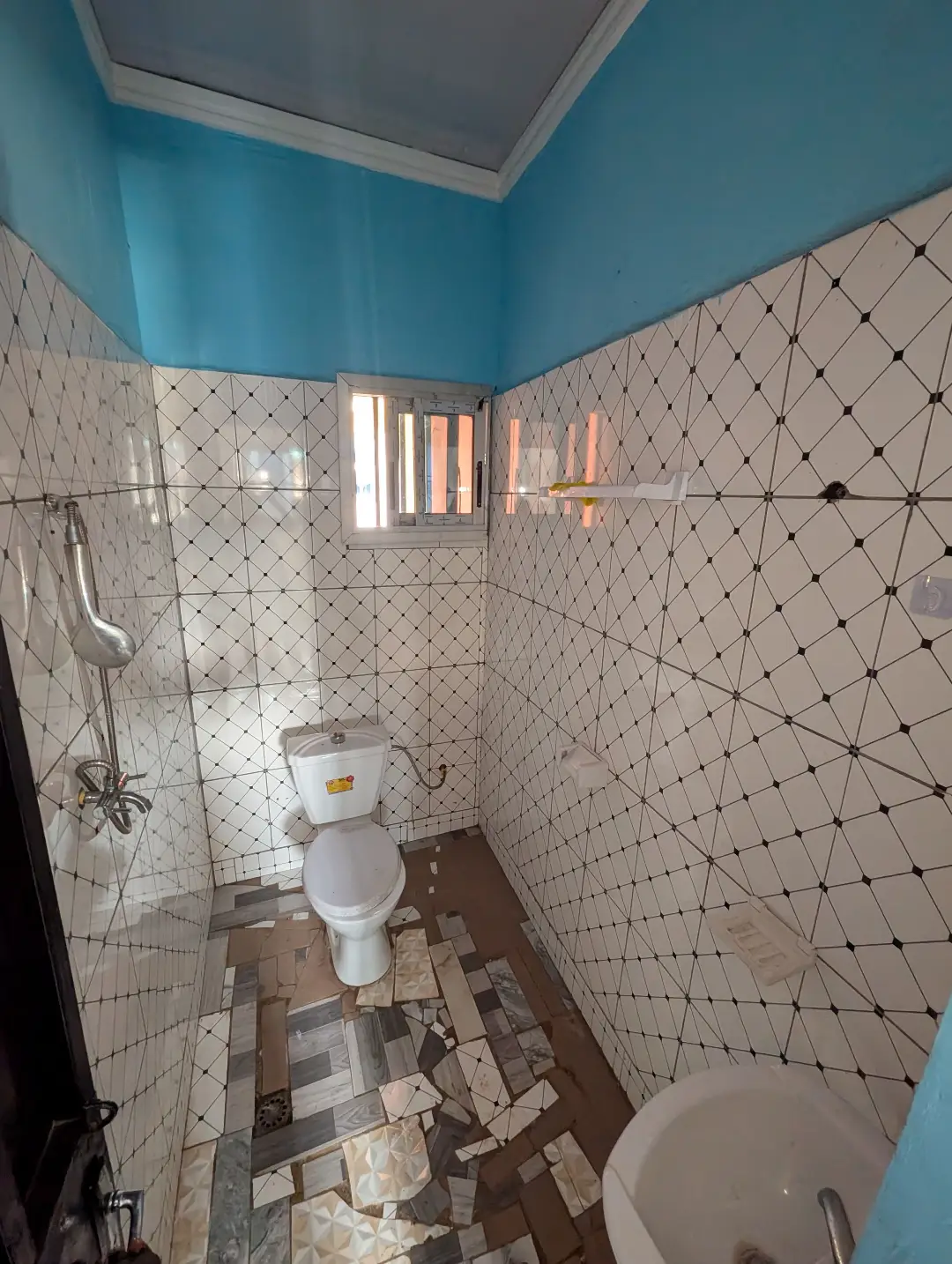 Appartement moderne à louer à Bafoussam Maeture - Image 14