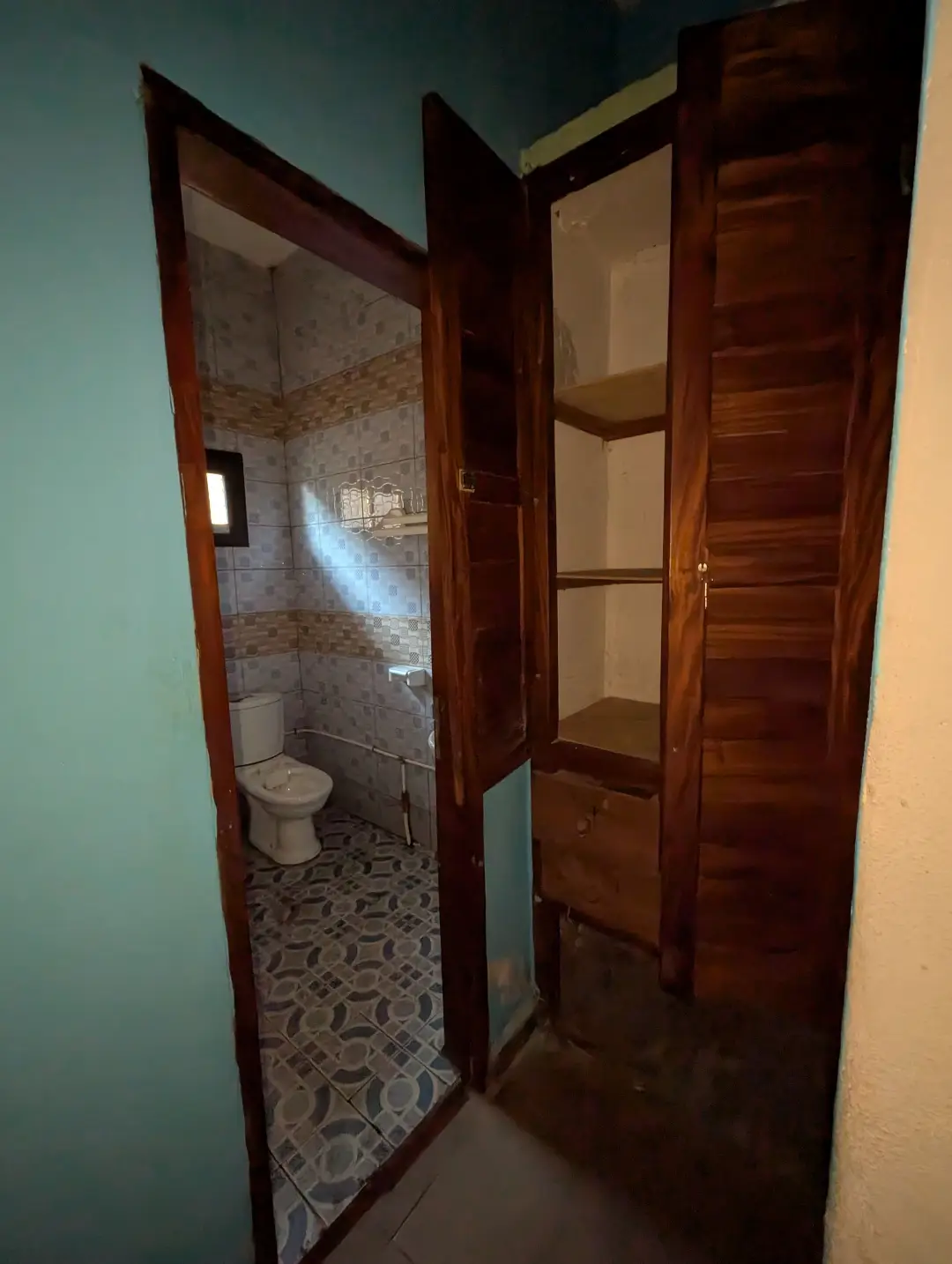 Studio moderne à louer à Bafoussam Kamkop - Image 15