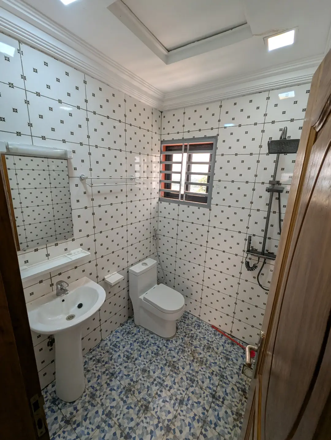 Appartement moderne à louer à Bafoussam 2eme Carrefour Eveche - Image 15