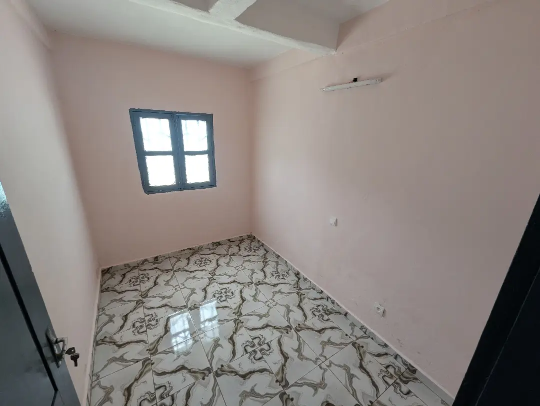 Appartement moderne à louer à Bafoussam Kamkop - Image 15