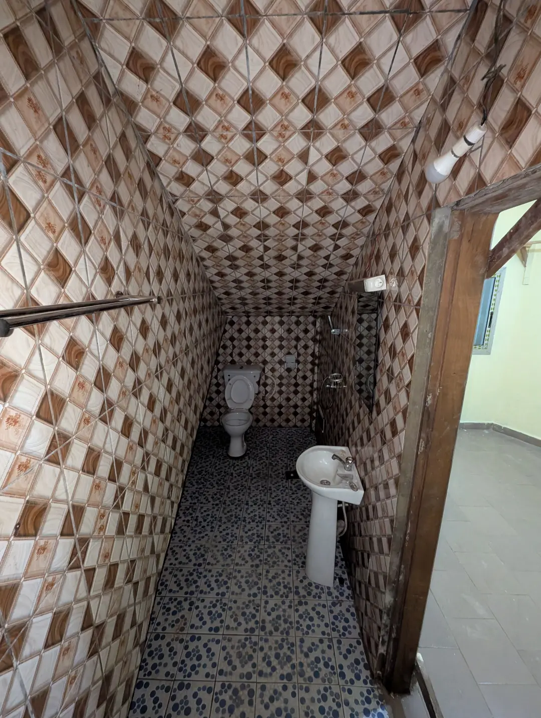 Appartement moderne à louer à Bafoussam Kouogouo - Image 16