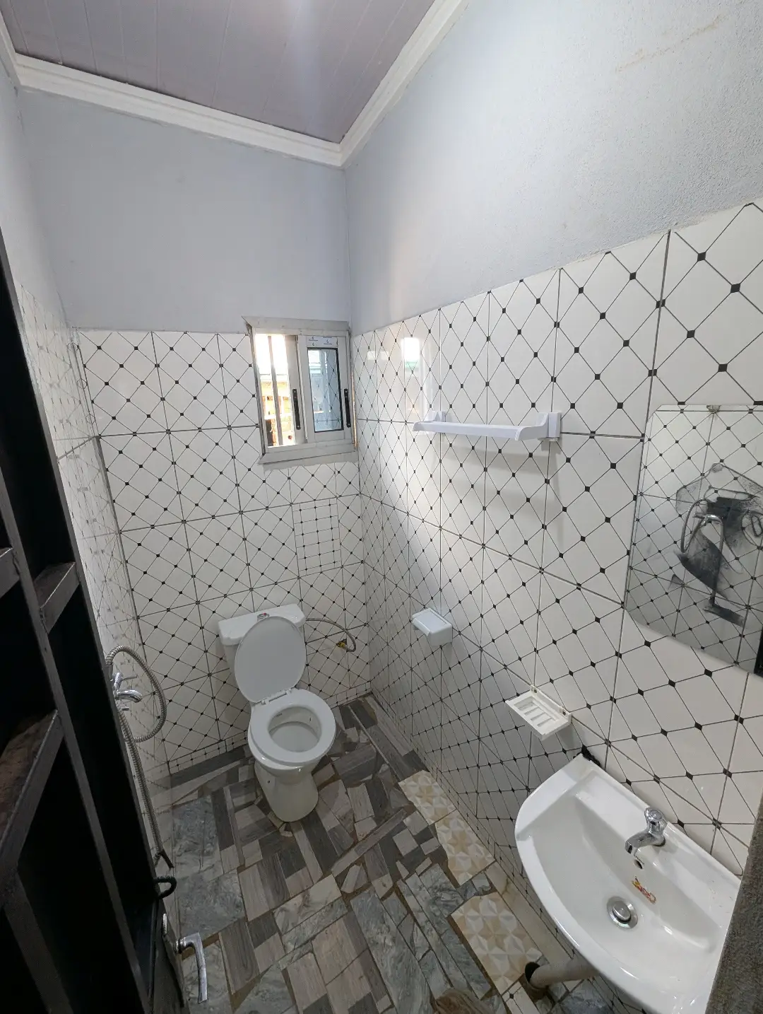 Appartement moderne à louer à Bafoussam Maeture - Image 16