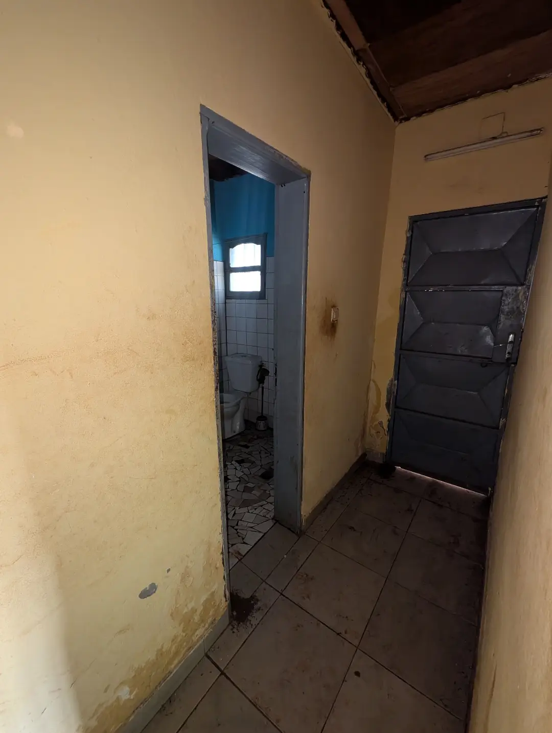 Maison moderne à louer à Bafoussam Boulevard Eveche - Image 17
