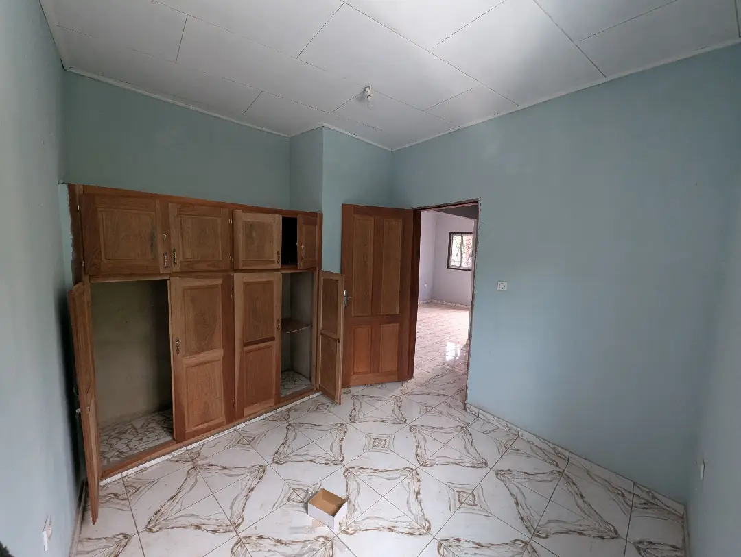 Appartement moderne à louer à Bafoussam Entree De La Ville - Image 17
