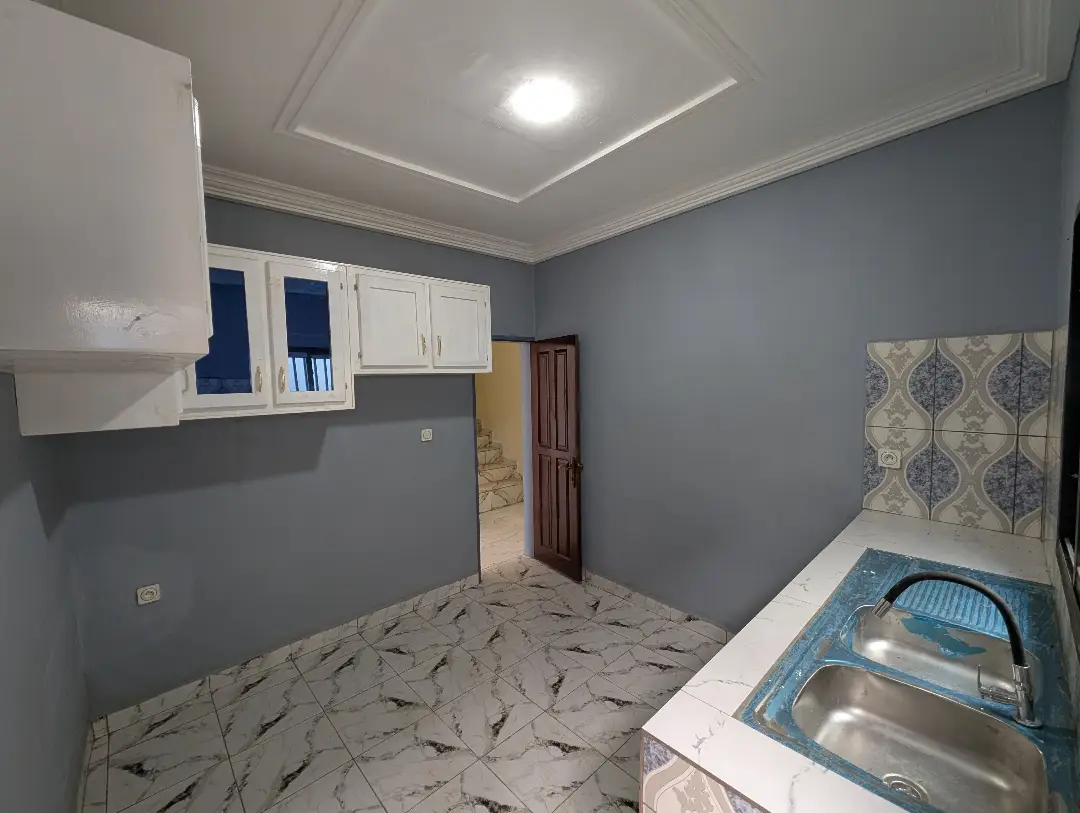Villa moderne à vendre à Bafoussam Memboutchi - Image 18