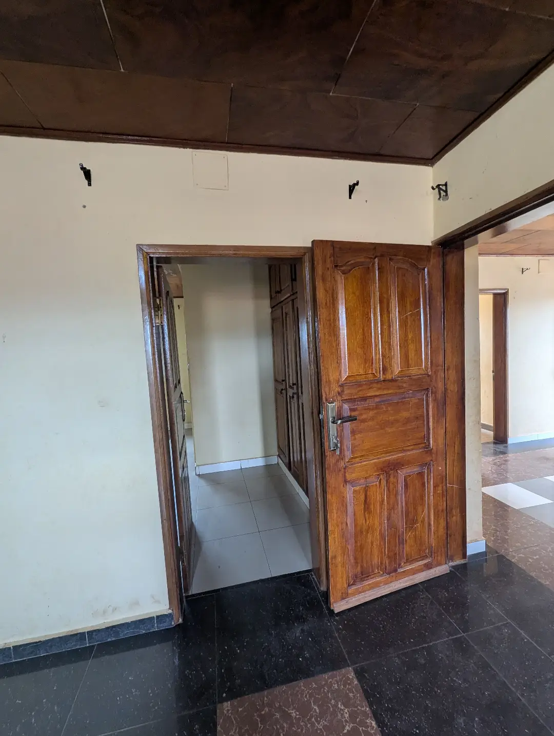 Appartement moderne à louer à Bafoussam Groupe 3 - Image 18