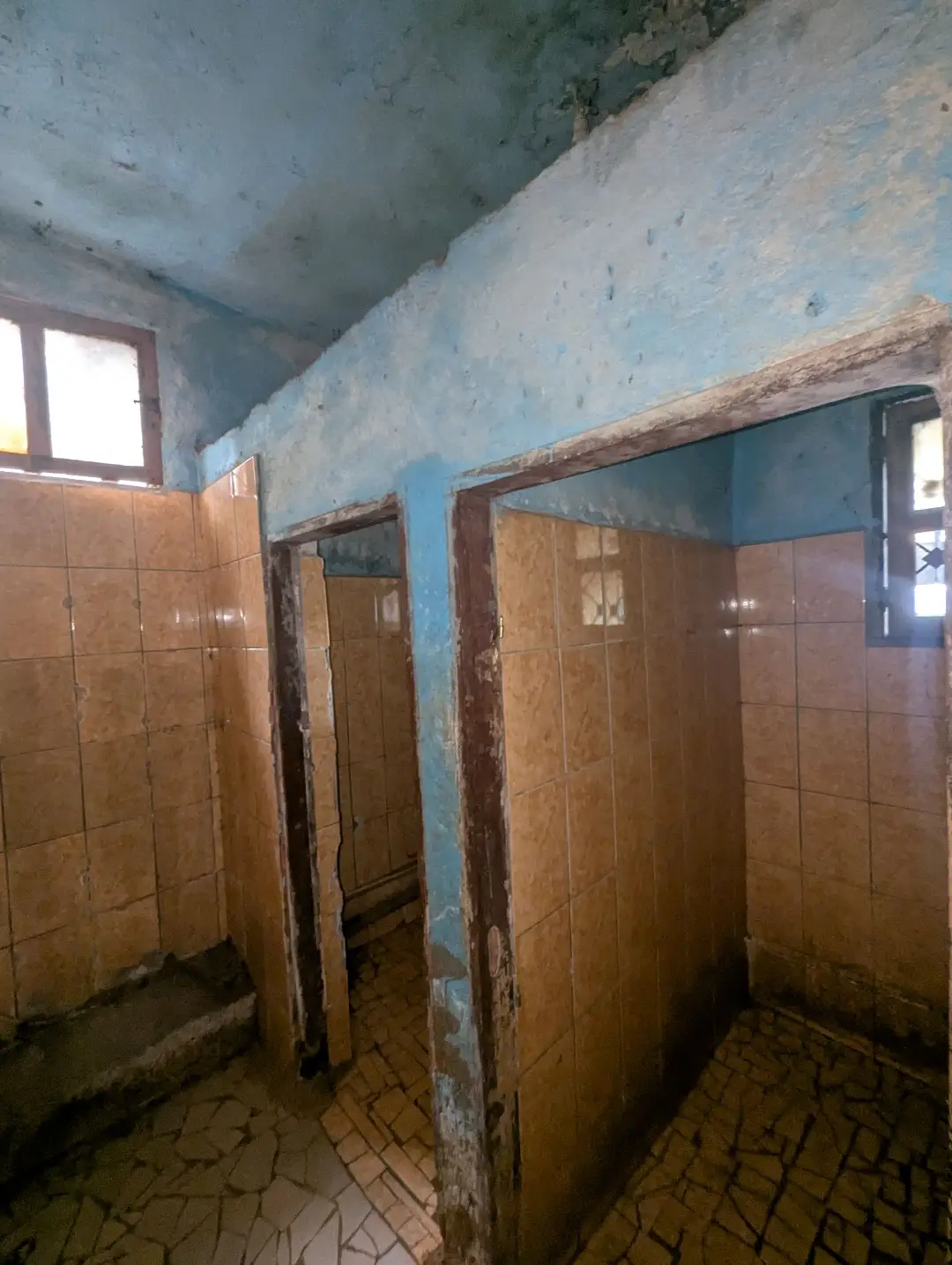 Maison moderne à louer à Bafoussam Tamdja - Image 19