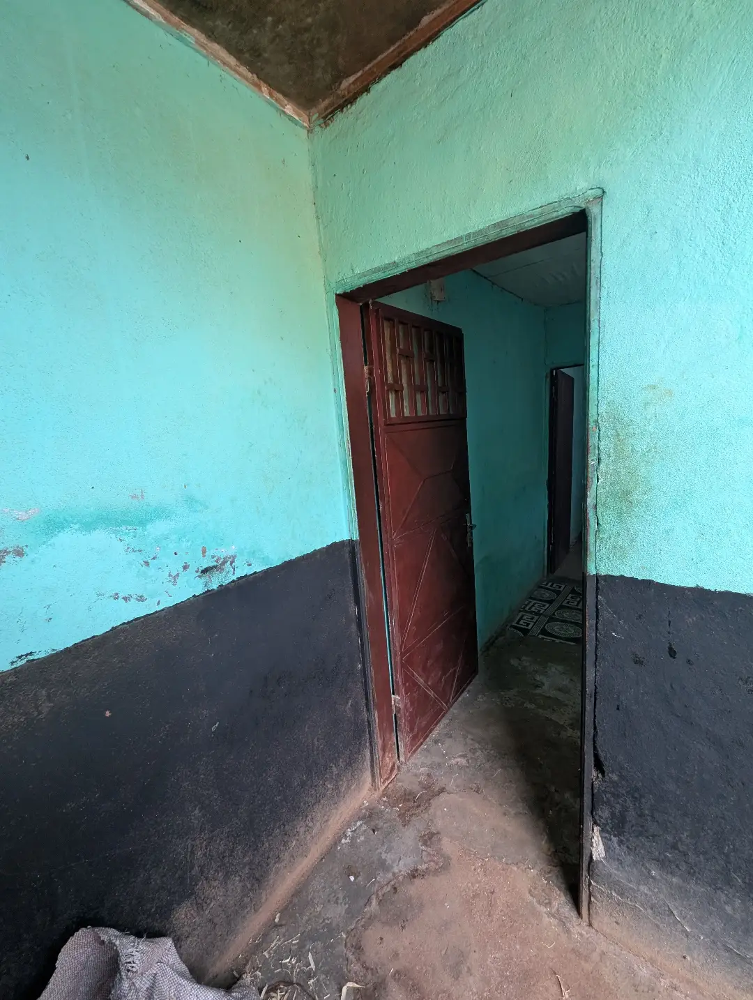 Studio  à louer à Bafoussam Toket - Image 2