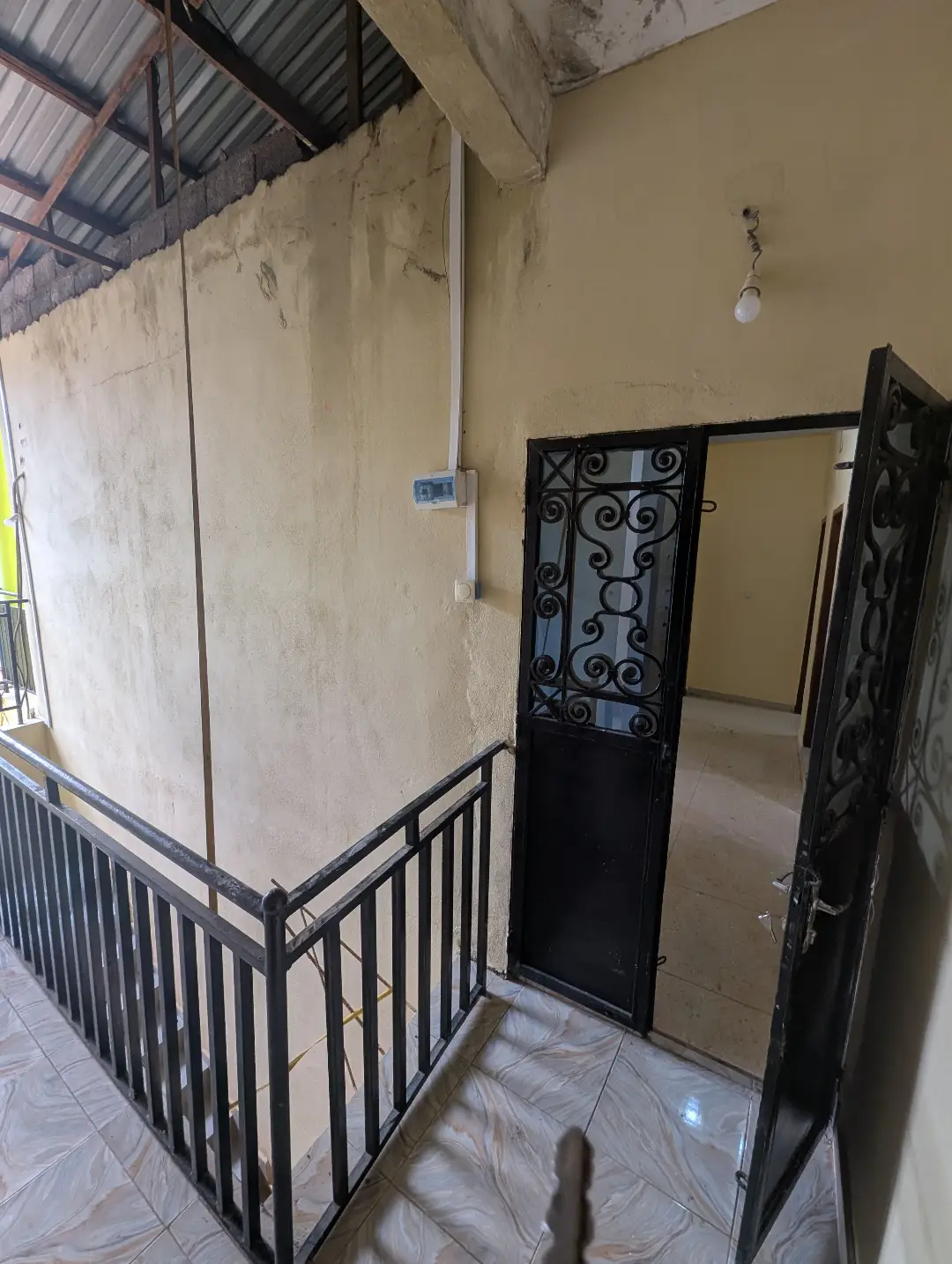 Appartement moderne à louer à Bafoussam Toket - Image 2